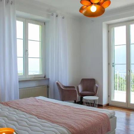 Holiday Vernice Gialla-2 * Minusio